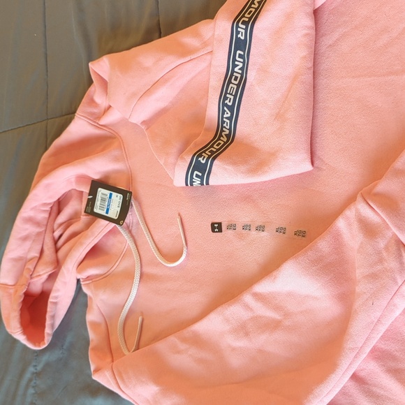 Brand new pullover. Perfect condition. - Picture 1 of 4